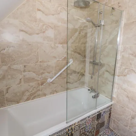 38 Carrowhubbock Village