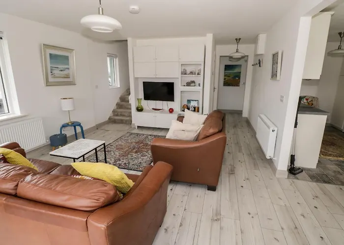 Дом отдыха 38 Carrowhubbock Village Инишкрон